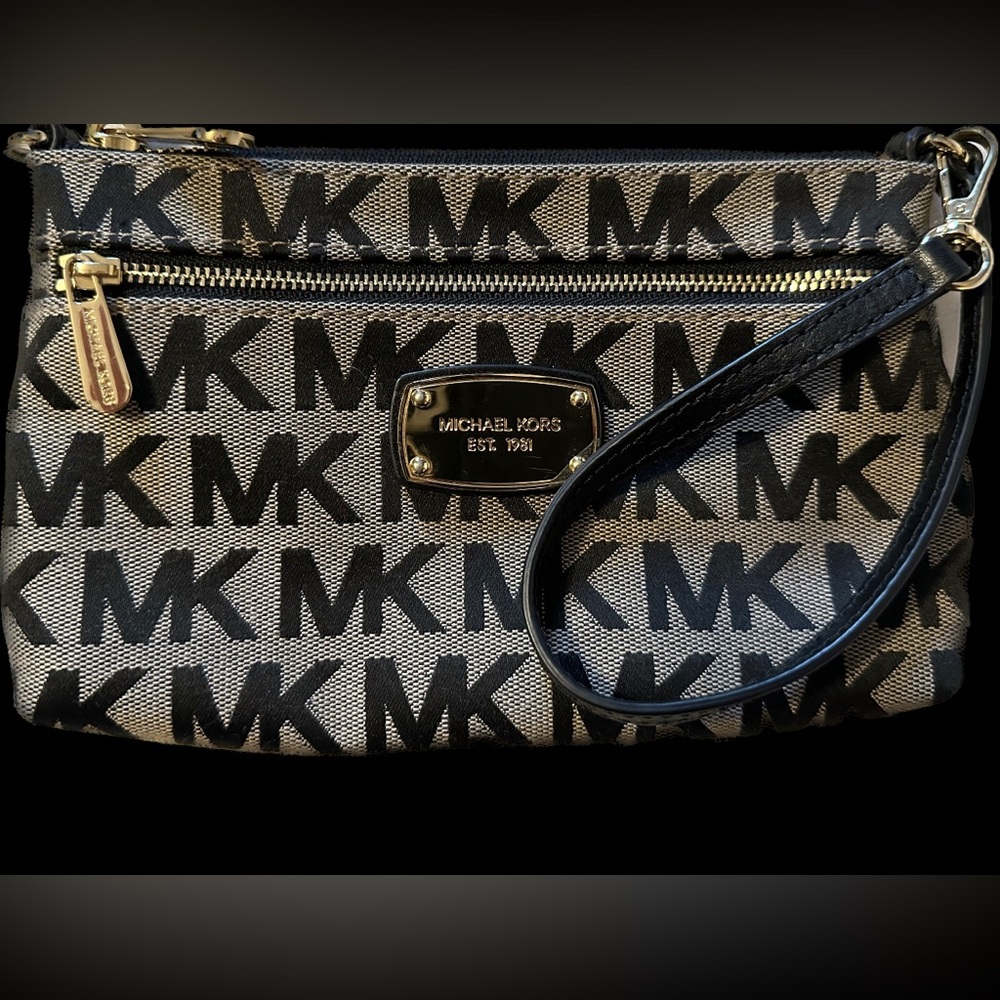 MICHAEL KORS Beige and Black Signature Jacquard Wristlet Clutch